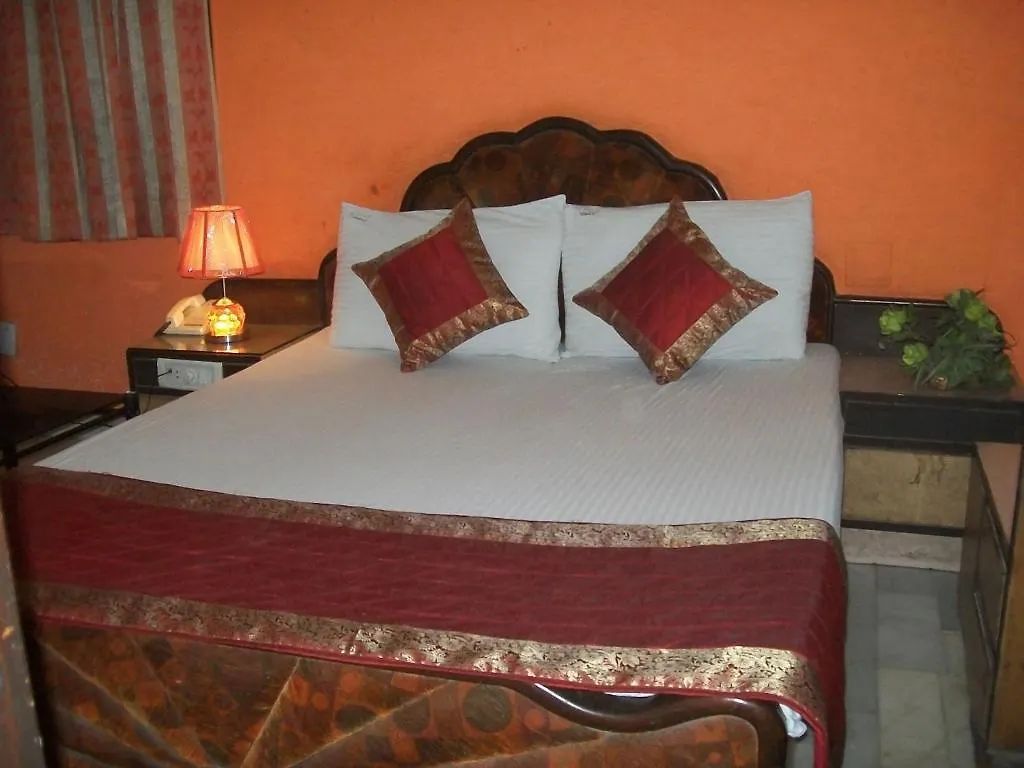 **  Anmol Hotels Pvt Ltd Delhi Indie