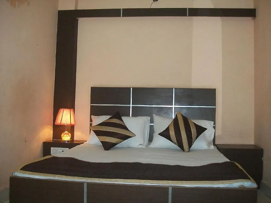 Anmol Hotels Pvt Ltd Delhi 2*,